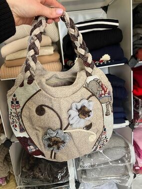 NWOT Floral Handbag